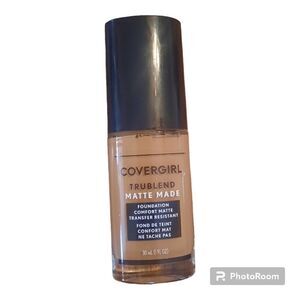 COVERGIRL Trublend Matte Made Foundation Shades T60